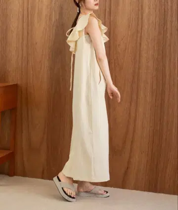 hinari 프릴 칼라 원피스 S