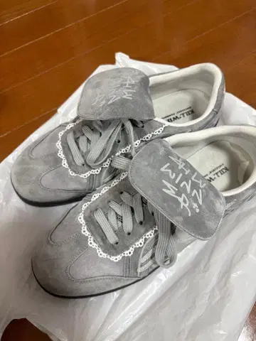 KILLWINNER 그레이 스니커즈