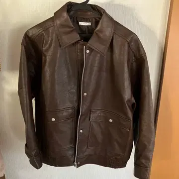브라운 가죽 자켓