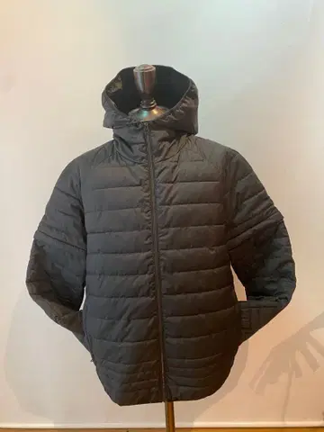 블랙 후드 부착 퀼팅 다운 자켓 이너 다운