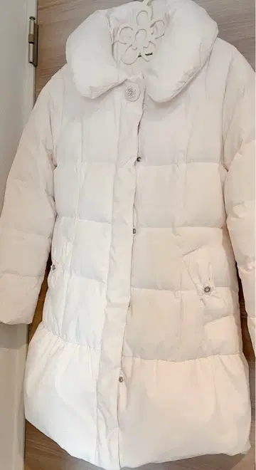 새상품 레스 빠세 롱 다운 코트