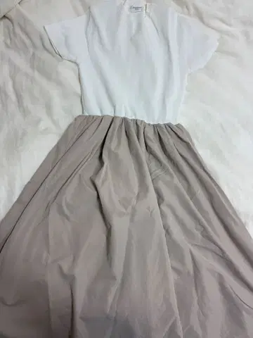 화이트/베이지 반팔 롱 원피스