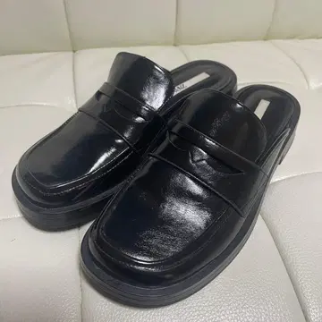 블랙 로퍼 사보