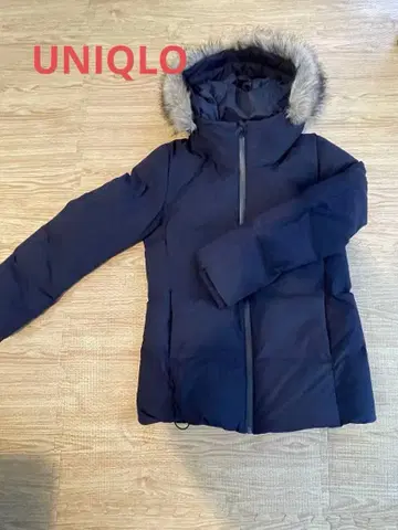 UNIQLO 네이비 심리스 다운 자켓 M 사이즈