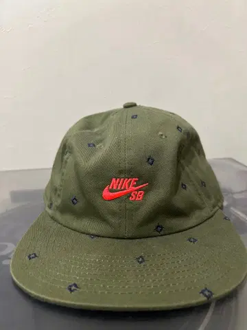 NIKE SB 올리브 그린 캡