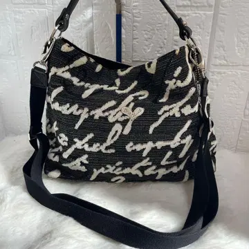 122 Think Bee! 싱크비 2way 숄더 저스트 하트