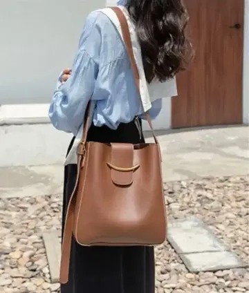 브라운 숄더백 합성 피혁 브라운