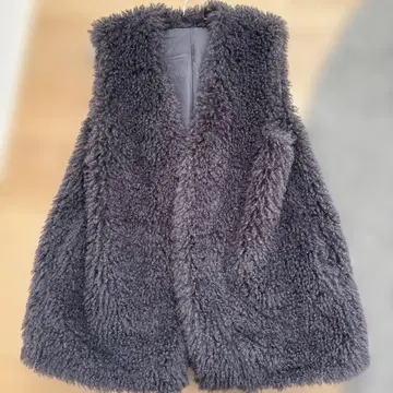 다크 그레이 플리스 베스트