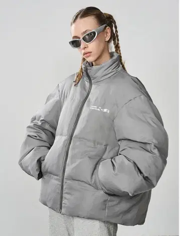 그레이 다운 자켓 지퍼 포함