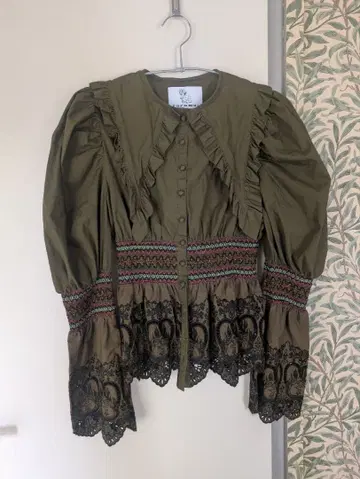 루루무토 올리브 긴팔 블라우스, 착용 1회