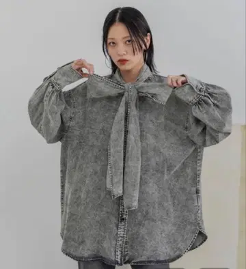 정가 8,250엔 [ 새상품급 ] 완판템 케미컬 블리치 보타이 블라우스