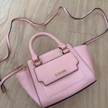 핑크 숄더백 플랩 포함