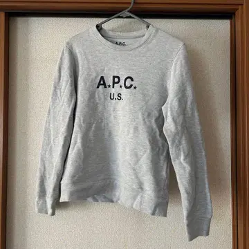 A.P.C. 그레이 로고 맨투맨