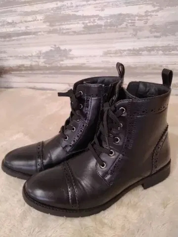 여성용 레이스업 블랙 부츠 백 지퍼 포함 L 사이즈 1회 사용