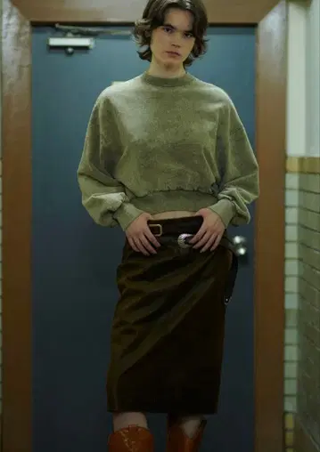 INSCRIRE 블리치 가공 맨투맨 미사용