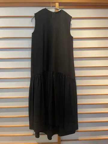 새상품급 YOKO CHAN 블랙 슬리브리스 롱 원피스