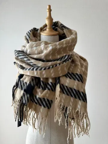 새상품 디렉션 투 겟 모쉬 머플러 스톨 숄