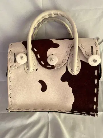 그레이스 콘티넨탈 카빙 트라이브스 송치 백