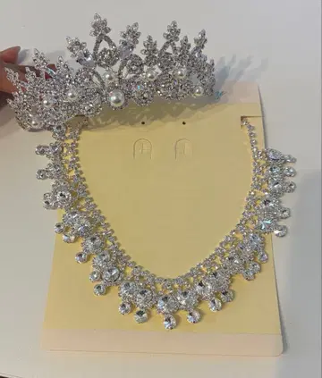 티아라와 목걸이 세트