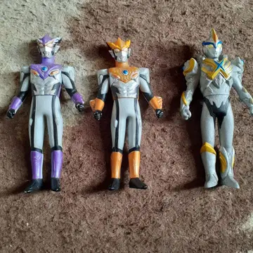 울트라맨 피규어 세트