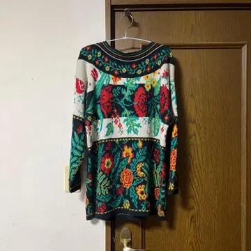 빈티지 구제 의류 장미 패턴 니트