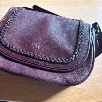 안나수이 숄더백 새상품급