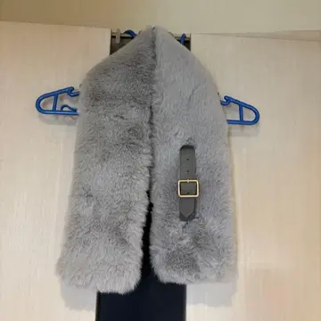 FURLA 훌라 새상품급 그레이 퍼 머플러