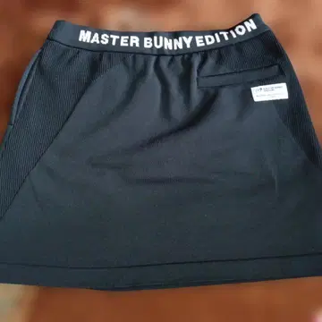 MASTER BUNNY 블랙 스커트