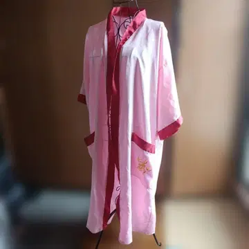 드래곤 자수 핑크 롱 가운