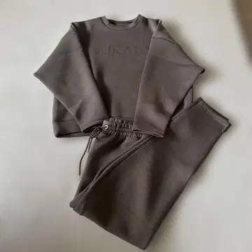 SUKALA 맨투맨 셋업