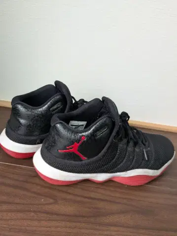 조던 블랙/레드 하이컷 스니커즈