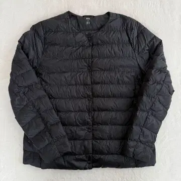 UNIQLO 블랙 울트라 라이트 다운 컴팩트 자켓