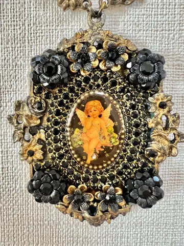 미하엘 네그린 천사의 목걸이