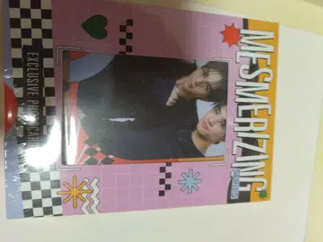 MESMERIZING 시리즈 포토 카드 세트 PERTHSANTA