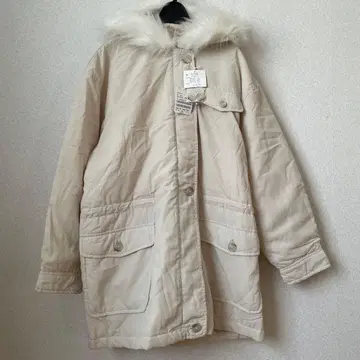 [택 포함 새상품] COUSINE 후드 부착 충전솜 코트 M