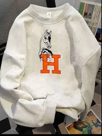 레어 H 로고 그레이 맨투맨 트레이닝복