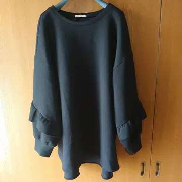 로즈 티아라 프릴 풀오버 46