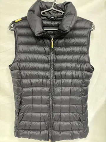 새상품급 cby+WHITE 치바이 다운 베스트 40 블랙