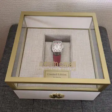 로베르토 카발리 시계