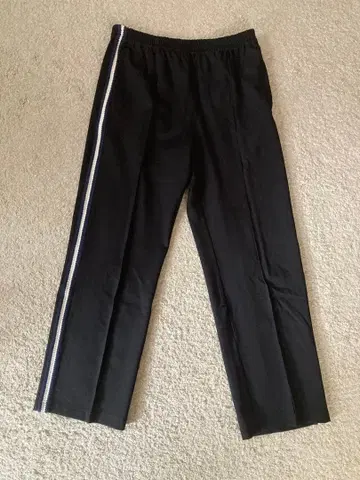 [ 새상품급 ] UNITED ARROWS 블랙 사이드 라인 이지 팬츠