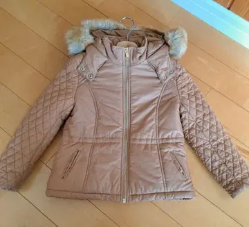 베이지 퀼팅 다운 자켓 퍼 포함