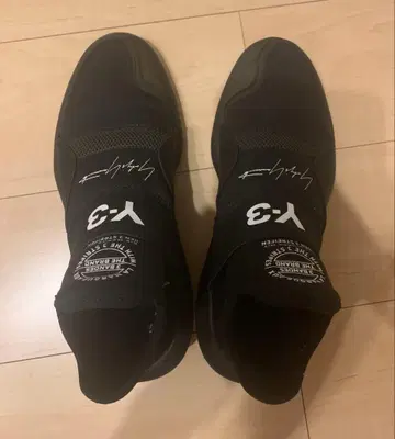 Y-3 블랙 스니커즈 스베로우