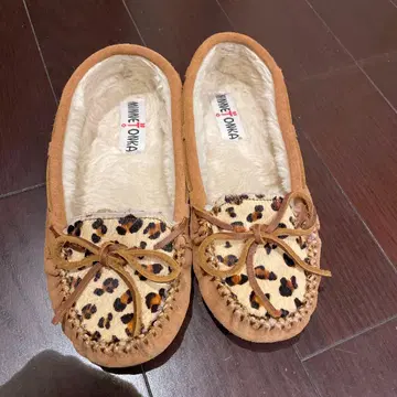 Minnetonka 레오파드 무늬 모카신