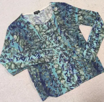 가격 인하 에스카다 스포츠 니트 가디건 새상품급