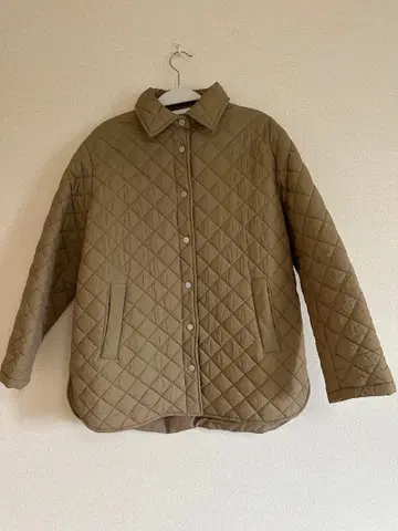 ZARA 퀼팅 자켓 M 사이즈