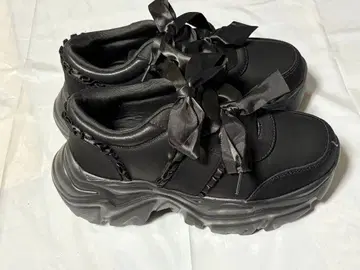 [ 새상품 ] 완판템 WEGO 더블 리본 통굽 대드 스니커즈 L 블랙