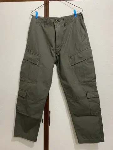 올리브 그린 카고 팬츠 복수 포켓