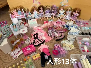 리카짱 인형 세트 13체와 의상