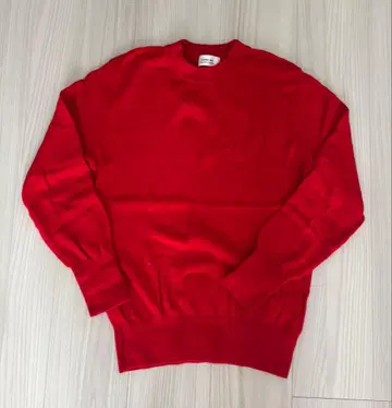 엠보싱 로고 니트 arpegestory