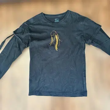 요네즈 켄시 그래픽 프린트 긴팔 티셔츠 블랙